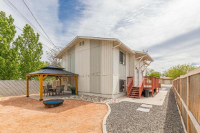 Bunkhouse B Charming Downtown Townhome Escape